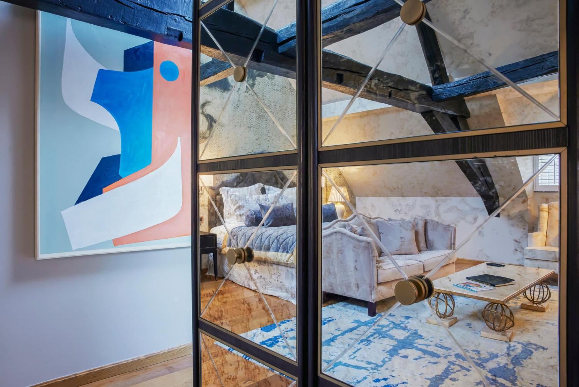 Hotel Juliana 5*